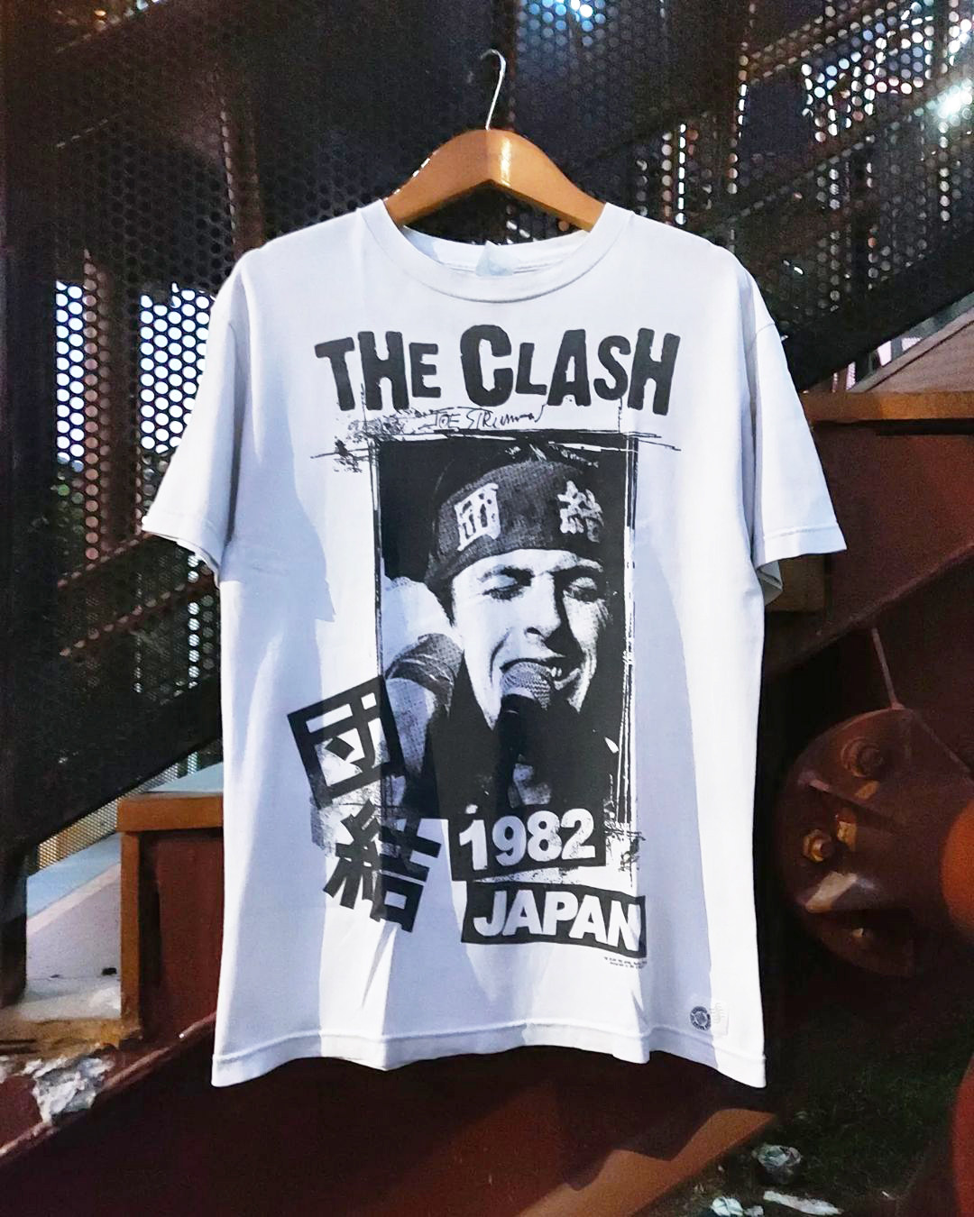 Kaus Summer The Clash London C - Summer Clothing London ulasan dan harga